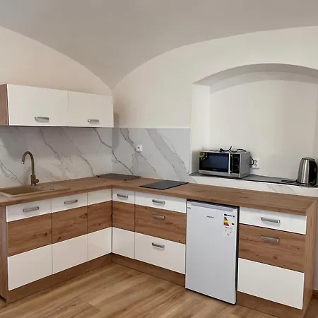 Apartment Ubytovani V Podzamci Usov