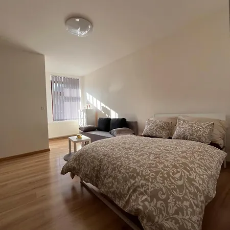 V Podzámčí