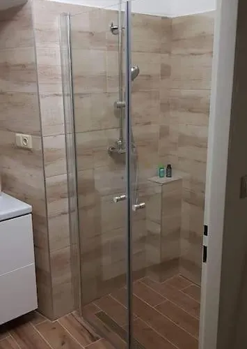 V Podzámčí *