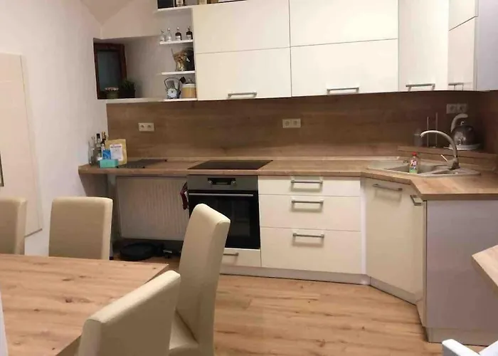 V Podzámčí Appartamento Usov
