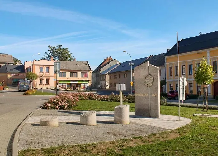 V Podzámčí